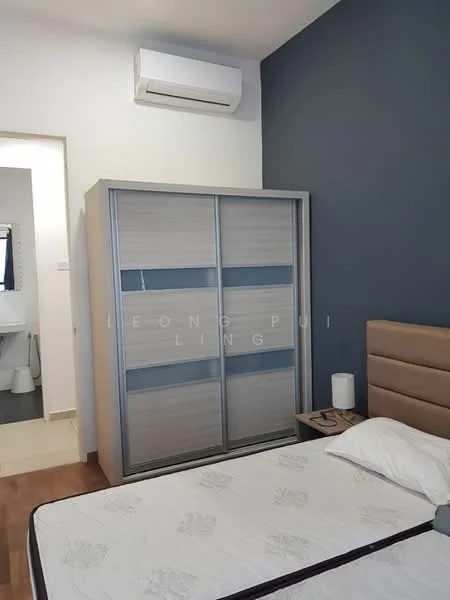 Bedroom features: king-size bed, upholstered headboard, built-in wardrobe with sliding doors, wall-mounted air conditioning unit, wooden flooring, nightstand, table lamp, grey accent wall; style: modern.
