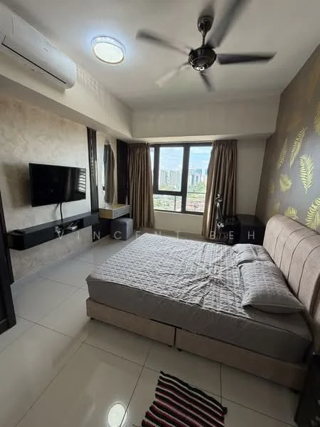 Bedroom features: king-size bed, upholstered headboard, 2 bedside lamps, wall-mounted TV, 1 wall-mounted split AC, ceiling fan, floor-to-ceiling windows, curtains, light-colored walls with leaf pattern, grey tiled flooring, decorative area rug; style: modern; view: city.