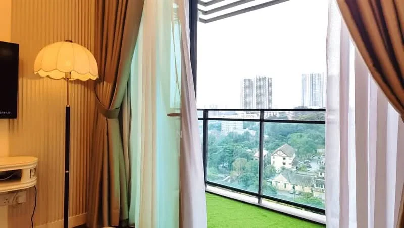 Room features: floor-to-ceiling windows, curtains in light fabric, balcony with glass railing, green carpet flooring, decorative lamp, striped wallpaper, view of city skyline, view of greenery; style: modern; view: city.