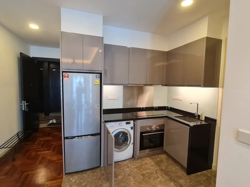 Kitchen features: grey high-gloss cabinetry, black granite countertop, stainless-steel fridge, built-in oven, 4-burner gas hob, stainless-steel range hood, front-load washing machine, marble tile flooring, recessed downlights, single-bowl stainless-steel sink, chrome pull-down faucet; style: modern.