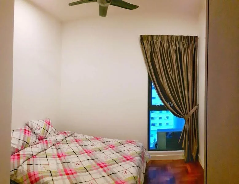 Bedroom features: queen-size bed with plaid bedding, wooden flooring, white painted walls, 5-blade ceiling fan, floor-to-ceiling window, curtains in beige, air conditioning unit; view: city.