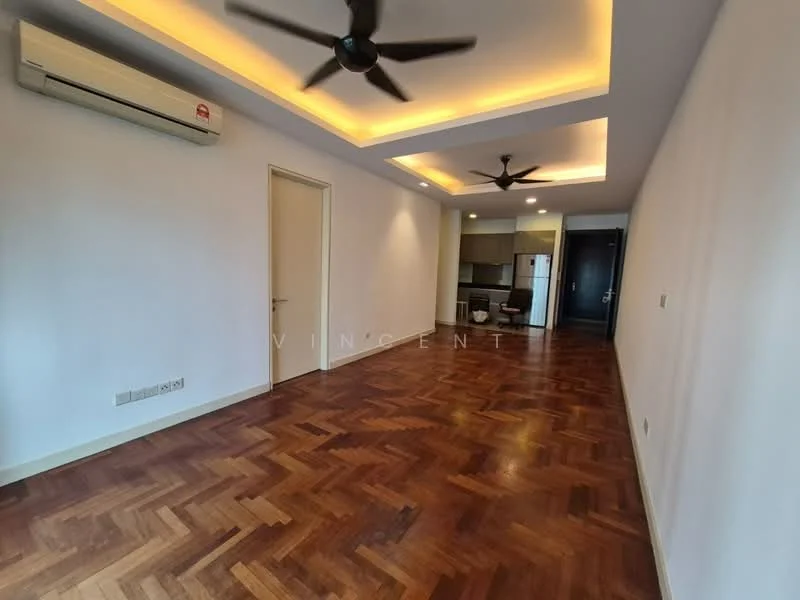 Living features: parquet wood flooring, white painted walls, tray ceiling with recessed lighting, 2 ceiling fans, air conditioning unit, open layout to kitchen, doorway to other rooms; style: modern.