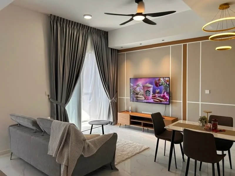 Living features: 3-seater fabric sofa in grey, coffee table, wall-mounted TV, TV console in wood, floor-to-ceiling windows, sheer curtains, 5-blade ceiling fan with light, recessed downlights, marble tile flooring, decorative wall paneling, area rug, dining table with 4 chairs; style: modern; view: city.