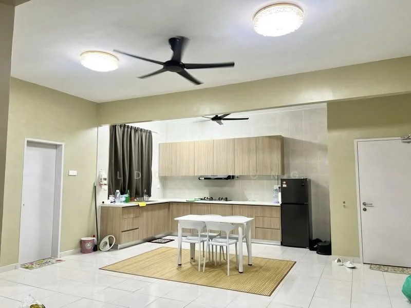 Kitchen features: white painted walls, light grey tiled flooring, flat-panel wood cabinetry, stainless-steel fridge, built-in oven, 4-burner gas hob, single-bowl stainless-steel sink, chrome pull-down faucet, recessed downlights, 2 ceiling fans, dining table with 4 chairs, area rug; style: modern.