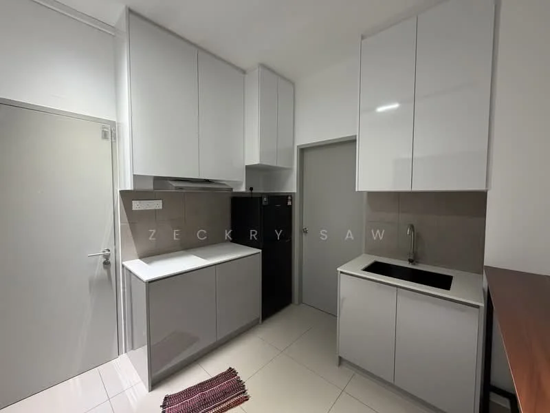 Kitchen features: white glossy cabinetry, grey tiled backsplash, white countertop, single-bowl stainless-steel sink, chrome pull-down faucet, built-in oven, freestanding fridge, ceramic tile flooring, recessed downlights, wall-mounted cabinets, open shelving, kitchen island, neutral wall colour; style: modern.