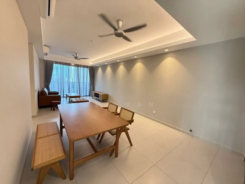 Living features: large windows with sheer curtains, 5-blade ceiling fan, recessed LED downlights, light-colored walls, cream tiled flooring, wooden dining table, wooden bench seating, sofa in brown upholstery, TV console, open layout, area rug; style: modern.
