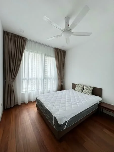 Bedroom features: queen-size bed, upholstered headboard, 2 decorative pillows, wooden bedside table, 5-blade ceiling fan with light, floor-to-ceiling windows, sheer curtains, dark brown wooden flooring, white painted walls; style: modern; view: city.
