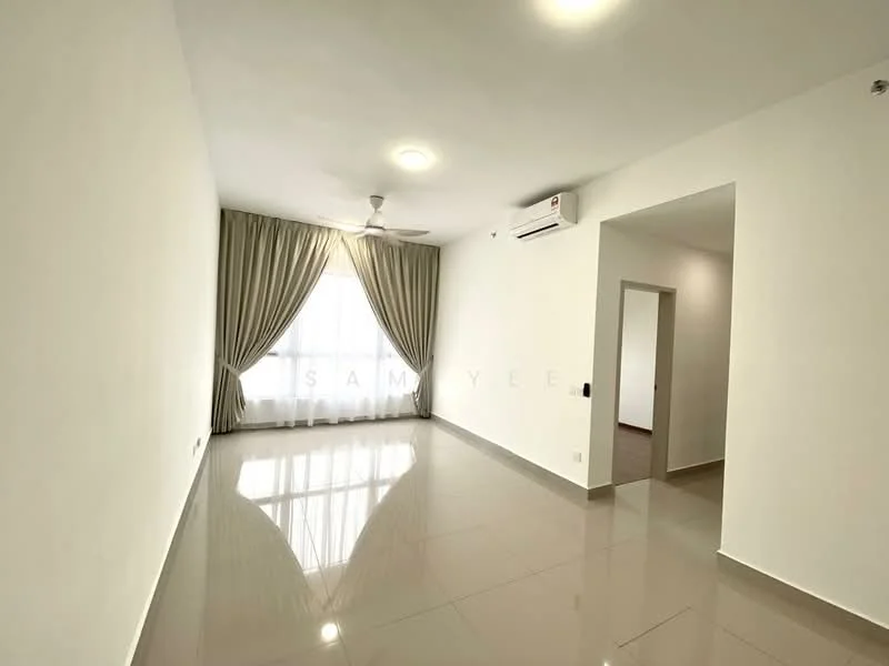 Living features: white painted walls, glossy ceramic tile flooring, tray ceiling with recessed lighting, 5-blade ceiling fan, floor-to-ceiling window with sheer curtains, air conditioning unit, neutral color scheme, open layout; style: modern.