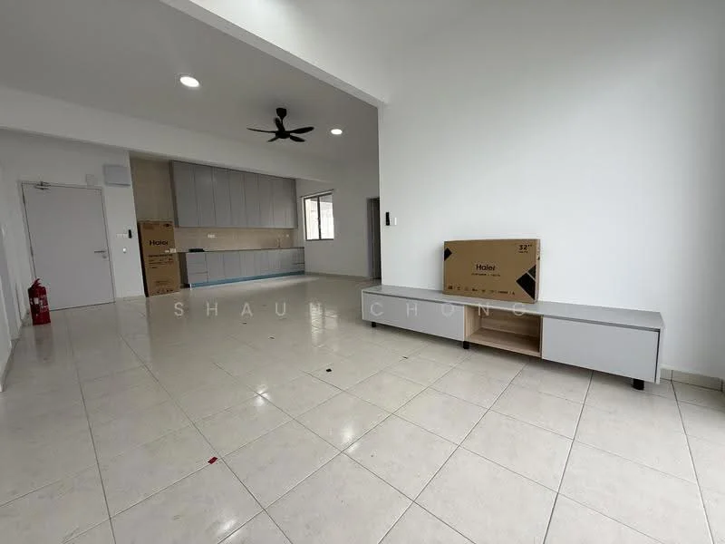 Living features: white painted walls, tile flooring, 5-blade ceiling fan, large windows, built-in cabinetry, TV console, open layout, neutral color scheme; style: modern.