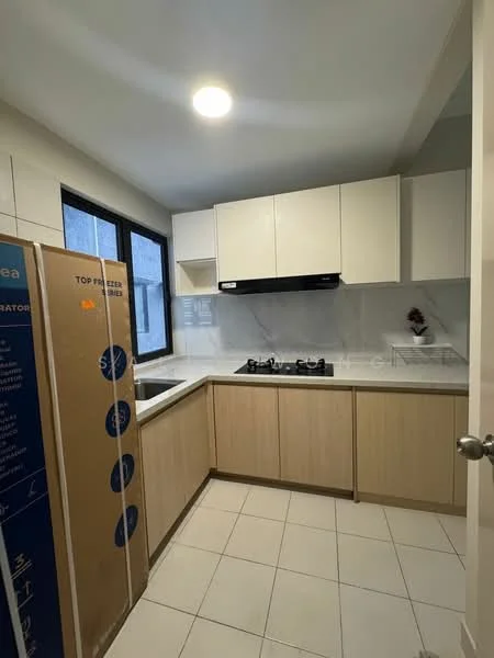 Kitchen features: white upper cabinets, light wood lower cabinets, marble countertop, stainless-steel sink, chrome pull-down faucet, built-in gas hob, exhaust hood, tile flooring, window with natural light, neutral wall colour, open layout, kitchen appliances box; style: modern.