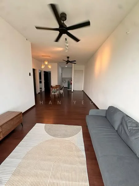 Living features: grey fabric sofa, 3-seater sofa, wooden coffee table, area rug with geometric pattern, ceiling fan with 5 blades, recessed downlights, wooden flooring, white painted walls; style: modern. Dining features: dining table, dining chairs; style: modern.