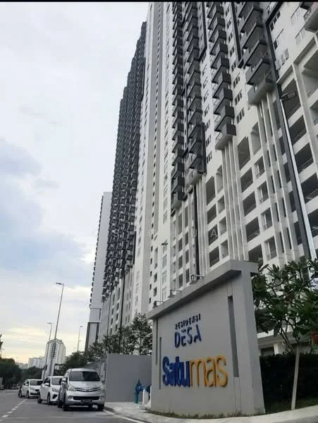 Exterior type: high-rise condominium; features: glass curtain wall, white painted facade, recessed balconies, multiple storeys, landscaped entrance, signage at entrance, surrounded by greenery, urban context; style: modern.
