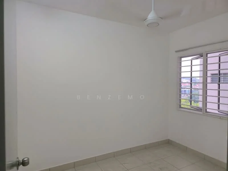 Residensi Desa Satumas, Taman Desa