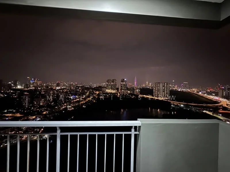 Room view: city.