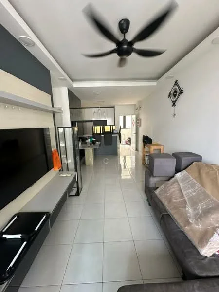 Living features: grey fabric sofa, 3-seater sofa, black coffee table, wall-mounted TV, TV console, ceiling fan, white painted walls, recessed downlights, sliding glass door, large windows, tile flooring, open layout, decorative wall clock; style: modern.