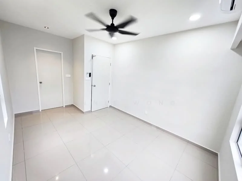 Room features: white painted walls, glossy ceramic tile flooring, 5-blade ceiling fan, wall-mounted split AC, single door, double door, window with no treatment, recessed lighting; style: modern.