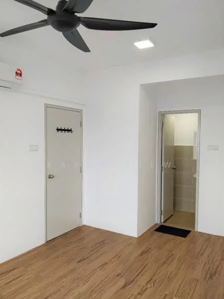 Room features: white painted walls, laminate flooring, 5-blade ceiling fan, wall-mounted split AC, door to bathroom, door to hallway, light fixture in ceiling; style: modern.