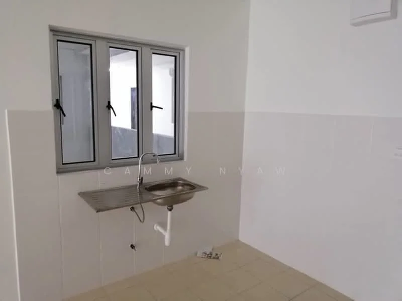 Kitchen features: single-bowl stainless-steel sink, chrome pull-down faucet, white tiled walls, cream tiled flooring, sliding windows, stainless-steel countertop, wall-mounted air conditioning unit; style: modern.