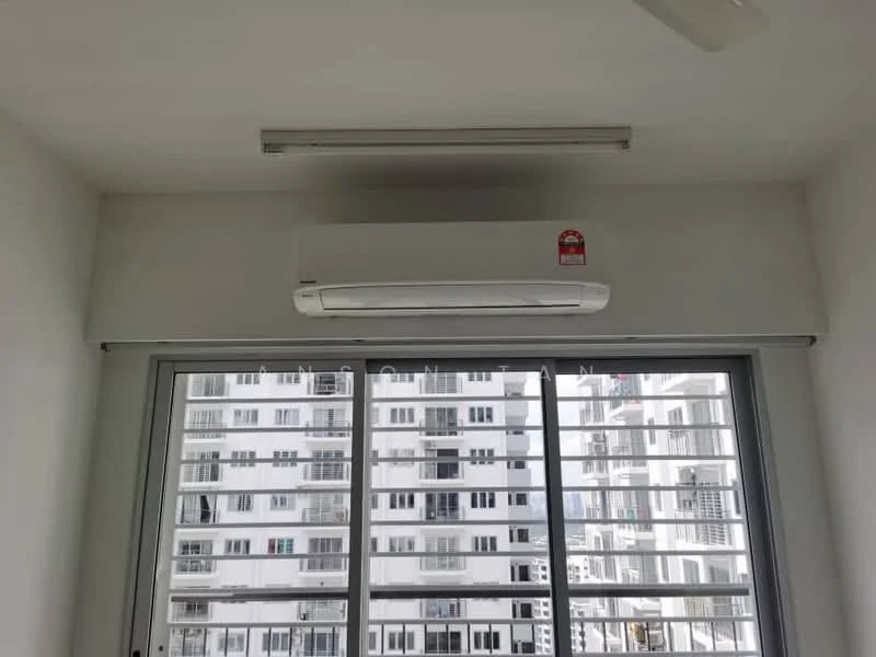 Room features: white painted walls, sliding glass windows, 1 wall-mounted split AC, roller blinds; view: city.