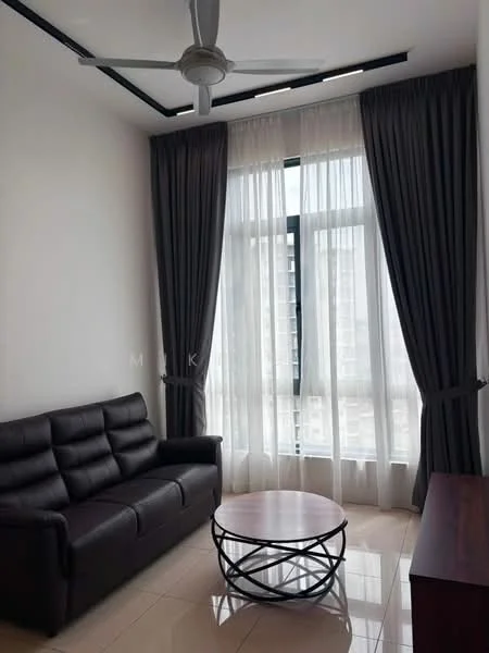 Living features: 3-seater leather sofa in dark brown, round coffee table with metal base, floor-to-ceiling windows, sheer curtains, blackout curtains, glossy tile flooring, recessed downlights, ceiling fan; style: modern; view: city.