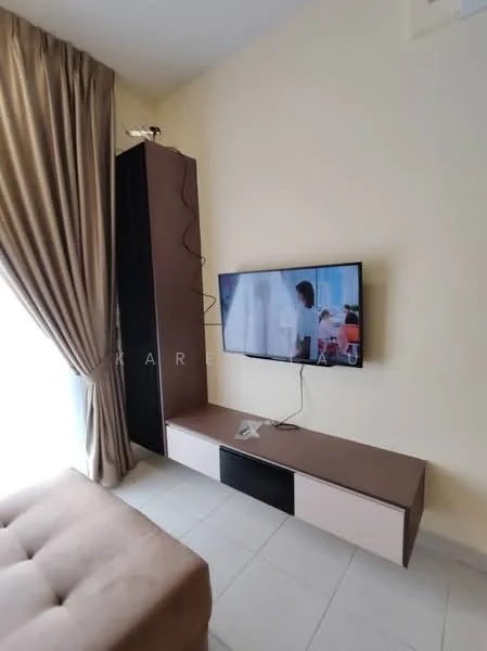 Living features: beige fabric sofa, wall-mounted TV, TV console in brown and cream, curtains in light beige, light-colored walls, tile flooring, decorative wall panel, cable management system; style: modern.