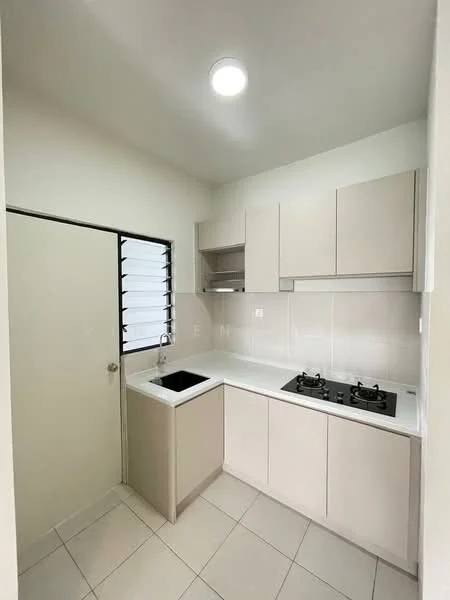 Kitchen features: light-colored cabinetry, single-bowl sink, chrome faucet, 2-burner gas hob, white tiled backsplash, white wall tiles, light-colored countertop, ceramic tile flooring, window with horizontal slats, overhead cabinets, under-cabinet lighting; style: modern.