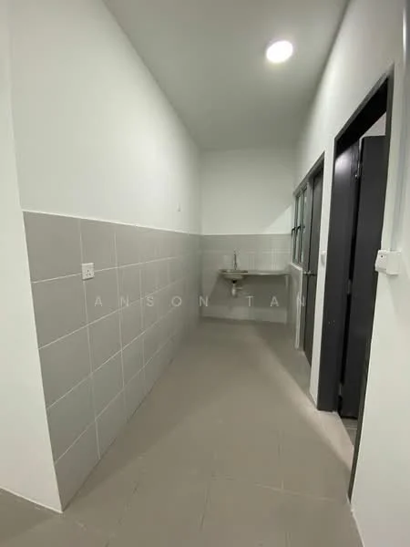 Room features: white painted walls, grey tiled walls, grey floor tiles, single-basin sink, wall-mounted faucet, flush door, recessed ceiling lights.