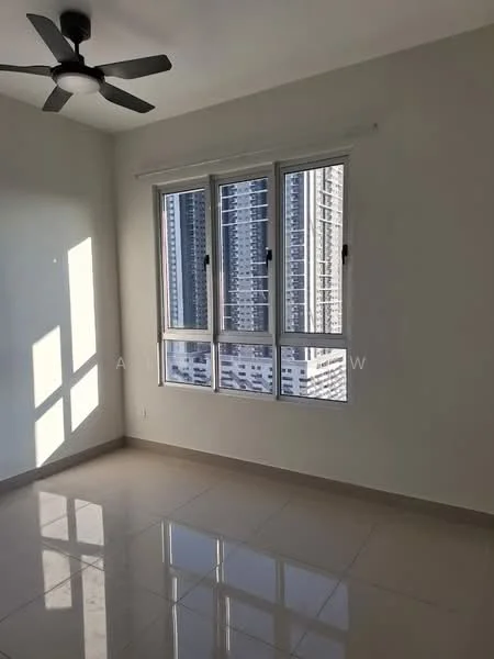 Room features: floor-to-ceiling windows, 3-pane window configuration, grey walls, white ceiling, 5-blade ceiling fan, polished tile flooring, natural light from windows, city skyline view; style: modern; view: city.