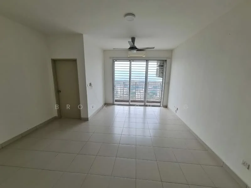 Living features: white painted walls, tile flooring, 5-blade ceiling fan, floor-to-ceiling windows, sliding glass door, city view, air conditioning unit, neutral decor; style: modern; view: city.