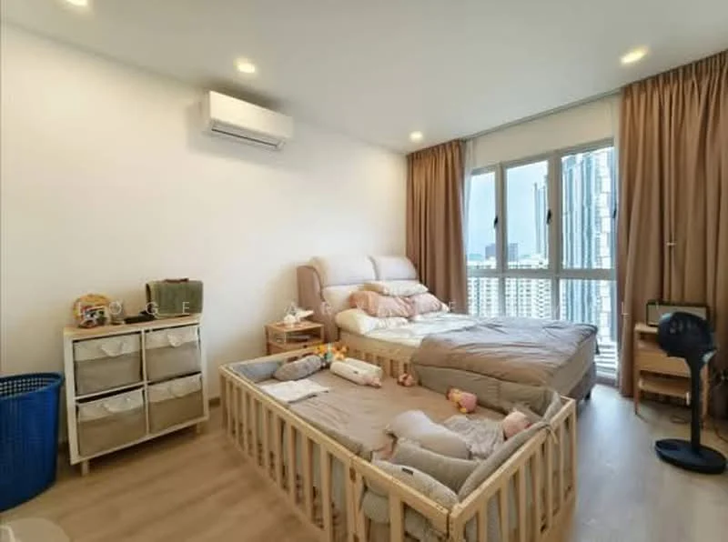 Bedroom features: king-size bed with upholstered headboard, double bed with beige bedding, floor-to-ceiling windows, curtains in light brown, 1 wall-mounted split AC, light wood flooring, wooden baby crib, storage baskets, nightstand with lamp, decorative wall art, area rug, small fan; style: modern; view: city.