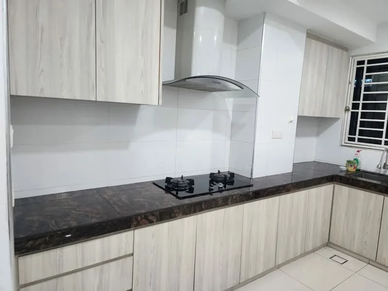 Kitchen features: laminate cabinetry in light wood finish, black granite countertop, white tiled backsplash, built-in gas hob with two burners, stainless-steel range hood, single-bowl stainless-steel sink, window with metal grille, white painted walls, ceramic tile flooring; style: modern.