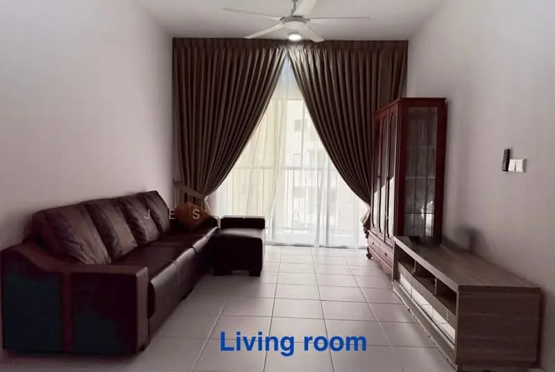 Living features: 3-seater fabric sofa in brown, armchair in brown, coffee table, TV console, wall-mounted TV, floor-to-ceiling windows, sheer curtains, dark brown curtains, light-colored tiled flooring, ceiling fan with light; style: modern.