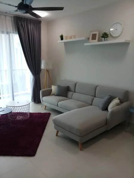 Living features: 3-seater fabric sofa in grey, chaise lounge, coffee table, area rug in burgundy, floor-to-ceiling windows, sheer curtains, wall-mounted shelf, decorative wall clock, decorative plants, lampshade floor lamp, light grey painted walls, ceiling fan with light; style: modern.