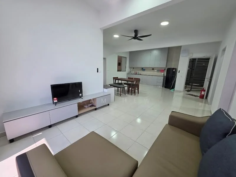 Living features: 3-seater fabric sofa in brown, coffee table, wall-mounted TV, TV console with storage, white painted walls, tile flooring, ceiling fan with light, recessed downlights; style: modern. Kitchen features: kitchen island, stainless-steel fridge, built-in cabinets, ceramic tile backsplash, 4-burner gas hob, built-in oven, microwave, dining table with chairs; style: modern.