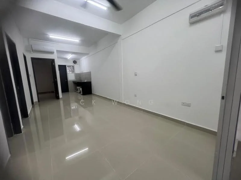 Room features: white painted walls, polished ceramic tile flooring, 1 wall-mounted split AC, ceiling fan, recessed downlights, kitchenette with sink, open layout, large windows, doorway leading to another room; style: modern.
