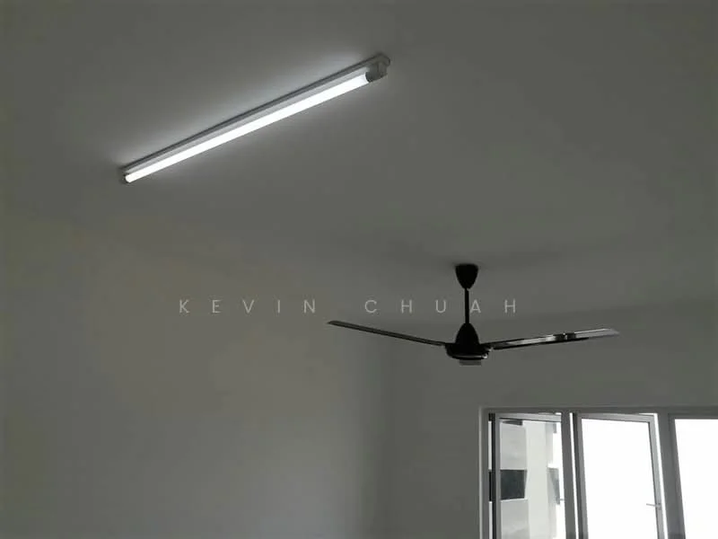 Room features: white painted walls, ceiling fan with 3 blades, LED strip lighting, floor-to-ceiling windows.