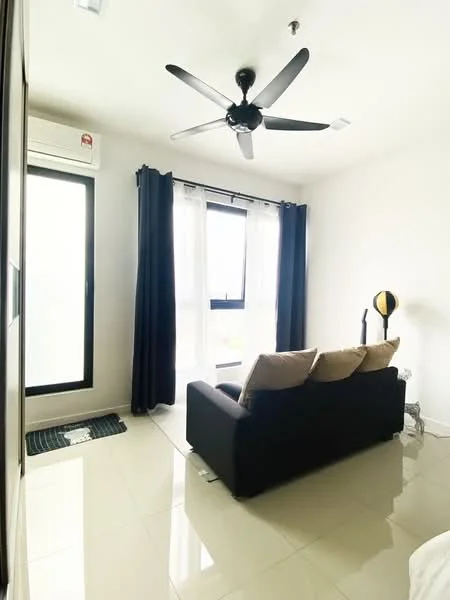 Living features: 3-seater fabric sofa in black, ceiling fan, floor-to-ceiling windows, blackout curtains, white painted walls, glossy tile flooring, air conditioning unit, decorative floor lamp; style: modern; view: city.