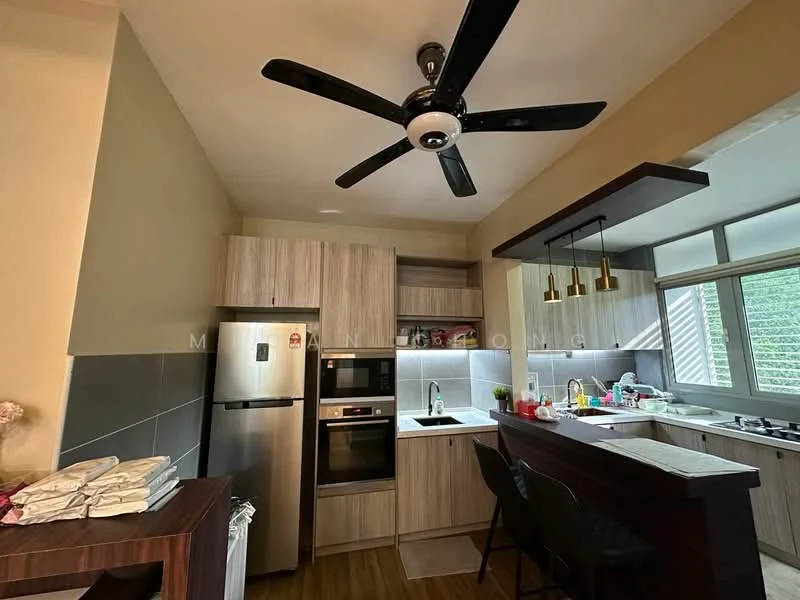 Kitchen features: wooden cabinetry in light brown, stainless-steel fridge, built-in oven, freestanding range oven, single-bowl stainless-steel sink, chrome pull-down faucet, white quartz countertop, grey tile backsplash, 3-blade ceiling fan with light, pendant lights above countertop, open shelving, window with green view; style: modern; view: garden.