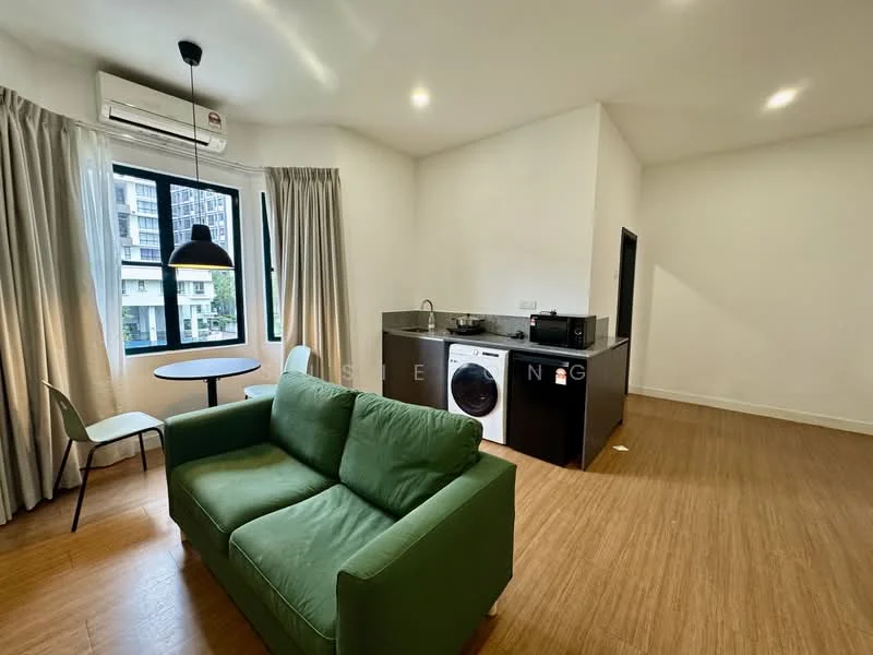 Living features: green fabric sofa, round dining table, 2 dining chairs, floor-to-ceiling windows, curtains, wall-mounted split AC, recessed LED downlights, laminate flooring, washing machine, microwave, black countertop, kitchen cabinetry; style: modern; view: city.