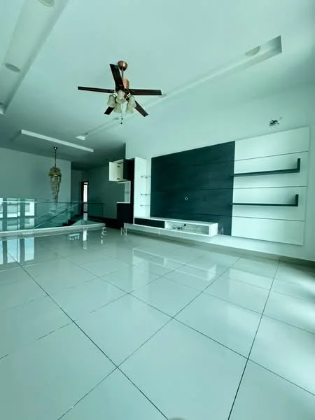 Living features: white painted walls, glossy white tile flooring, 5-blade ceiling fan with light, wall-mounted TV console, floating shelves, large windows for natural light, recessed lighting, open layout, decorative chandelier; style: modern.