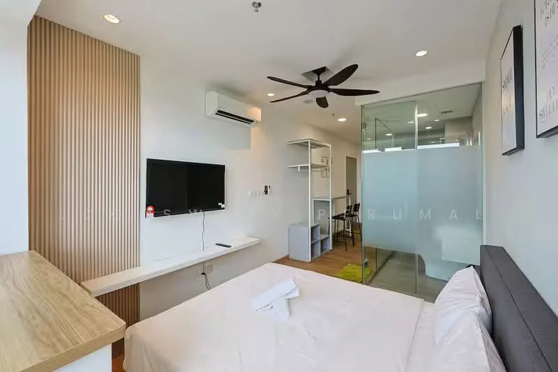 Bedroom features: queen-size bed, upholstered headboard, wooden bedside table, wall-mounted TV, 5-blade ceiling fan, wall-mounted air conditioning unit, glass partition wall, wooden flooring, built-in shelving unit, decorative wall paneling, white painted walls; style: modern.