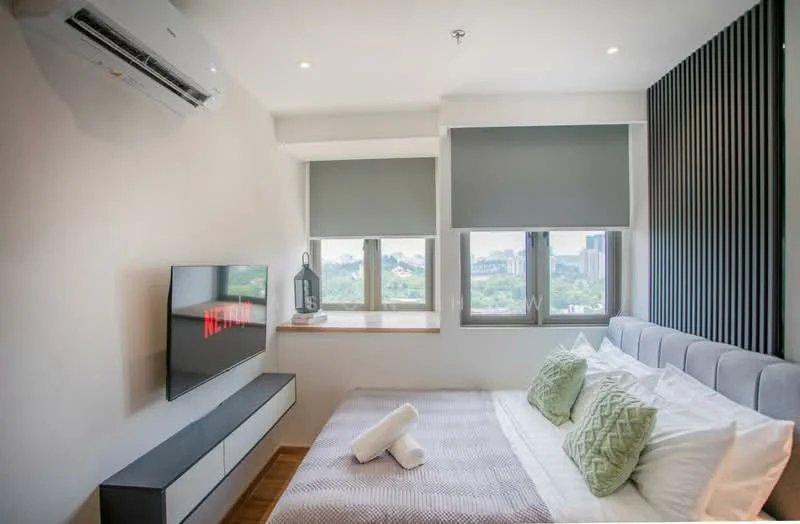 Bedroom features: king-size bed with white bedding, upholstered headboard, two decorative green pillows, wall-mounted TV, TV console in white, floor-to-ceiling windows, roller blinds on windows, 1 wall-mounted split AC, wooden flooring, decorative wall paneling, view of city skyline; style: modern; view: city.