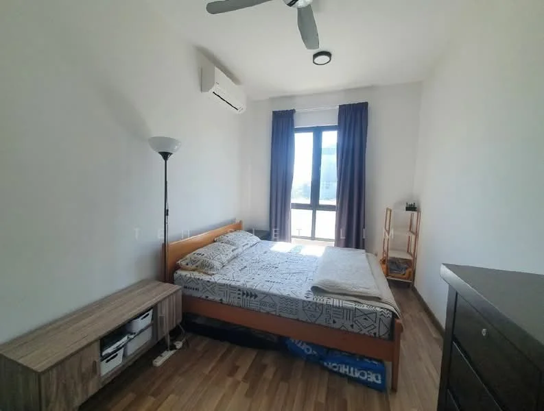 Bedroom features: queen-size bed, upholstered headboard, bedside lamp, wooden flooring, 1 wall-mounted split AC, floor-to-ceiling window, curtains, wooden dresser, wooden bedside table; style: modern.