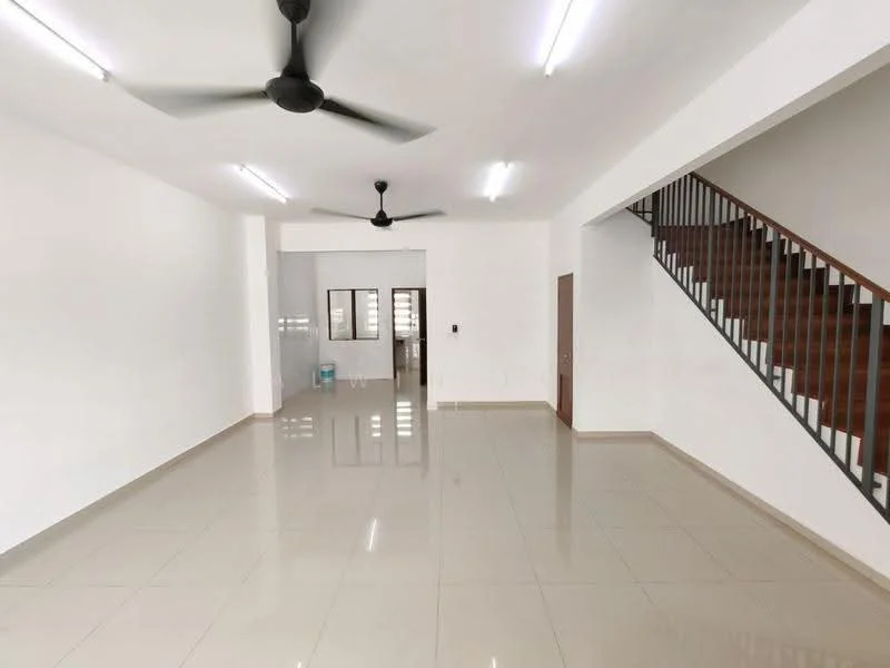 RM2200! 22x70sqf! 4R4B! Setia Alam! Bywater! Setia Utama 3! Double Storey for RENT, Setia Utama, Setia Alam — view 2 of 5 — for Rent