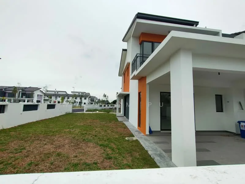 Exterior type: detached bungalow; features: white painted facade, orange accent wall, flat roof, manicured lawn, paved walkway, surrounded by residential area, large windows, covered porch; style: modern.