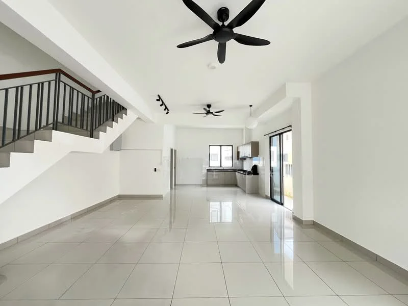Living features: white painted walls, polished ceramic tile flooring, 5-blade ceiling fan with light, 2 ceiling fans, large sliding glass door, window with view to outdoor space, open layout, staircase with metal railing; style: modern. Kitchen features: black cabinetry, stainless-steel fridge, countertop with backsplash, built-in oven, 4-burner gas hob, sink, pendant lighting; style: modern.