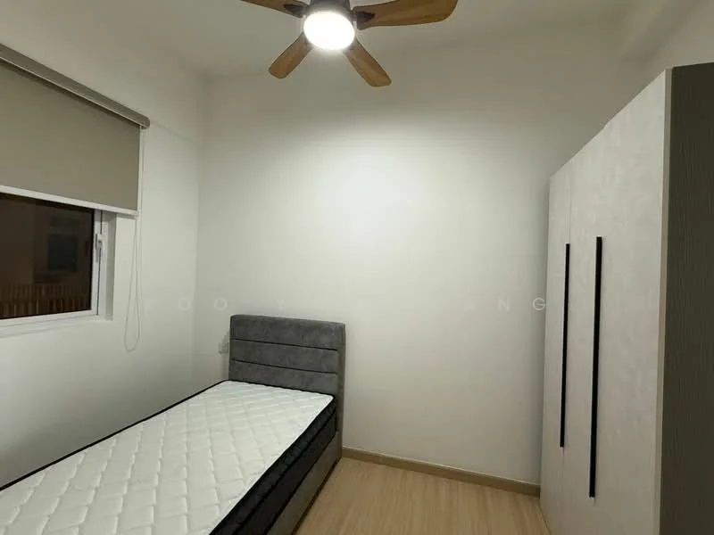 Bedroom features: single bed frame, mattress, ceiling fan with light, white painted walls, laminate flooring, window with roller blinds, built-in wardrobe with sliding doors; style: modern.