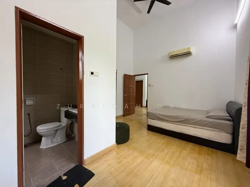 Bedroom features: single bed, upholstered headboard, bamboo flooring, ceiling fan, wall-mounted air conditioning unit, window with sheer curtains, built-in wardrobe, decorative wall, light-colored walls; style: minimalist. Bathroom features: toilet, sink, tile flooring, wall tiles, shower hose, mirror, light fixture.