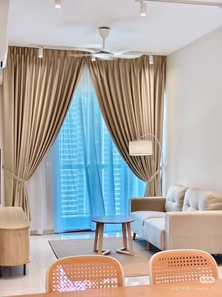 Living features: beige fabric sofa, round wooden coffee table, floor lamp, curtains in light beige, sliding glass door, light-colored walls, recessed ceiling lights, ceiling fan; style: modern.