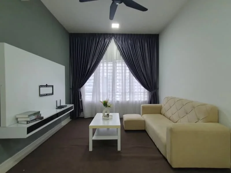 Living features: beige fabric sofa, white coffee table, wall-mounted TV console, dark grey curtains, floor-to-ceiling windows, carpeted flooring, decorative vase with flowers, recessed ceiling lights, ceiling fan with light; style: modern.